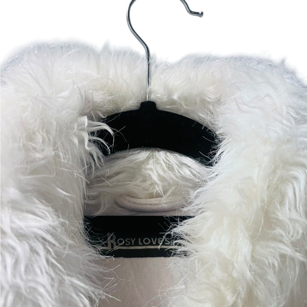 Rosy Love's 70's Style Embroidered Faux Fur Jacket Size Medium Buckle White Boho - Picture 3 of 9